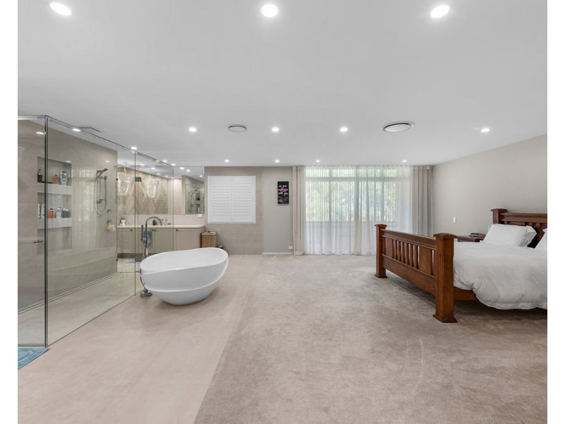 16 Turnberry Way, Brookwater QLD 4300