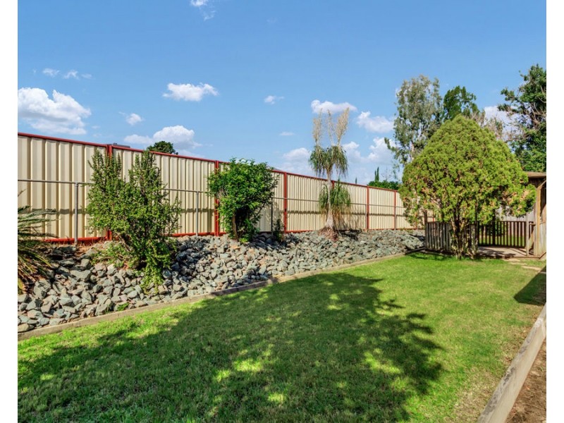 26 Chambery Road, Petrie QLD 4502