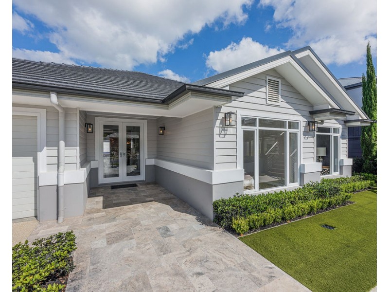 9 Houston Street, Spring Mountain QLD 4124