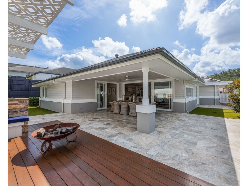 9 Houston Street, Spring Mountain QLD 4124