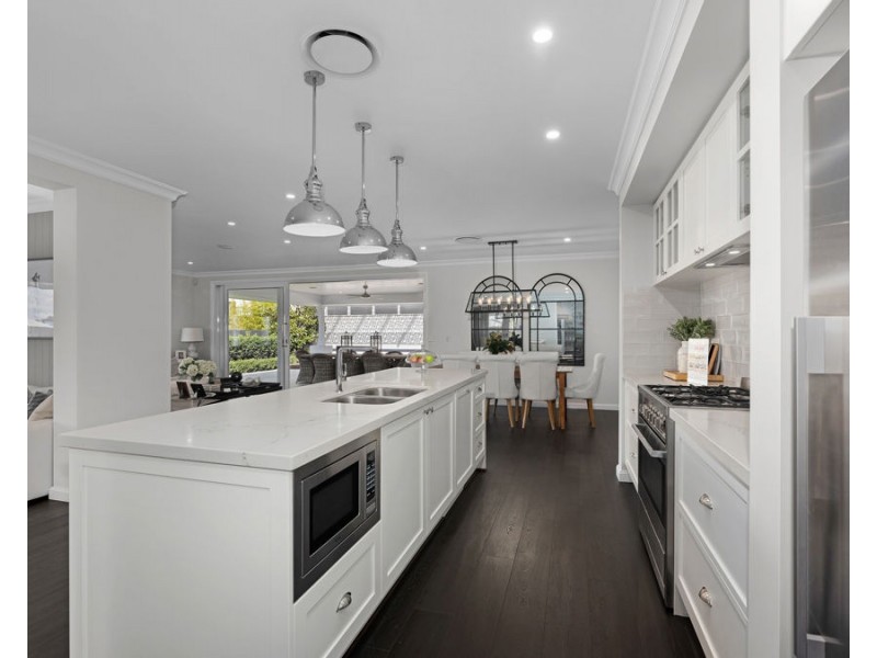 9 Houston Street, Spring Mountain QLD 4124