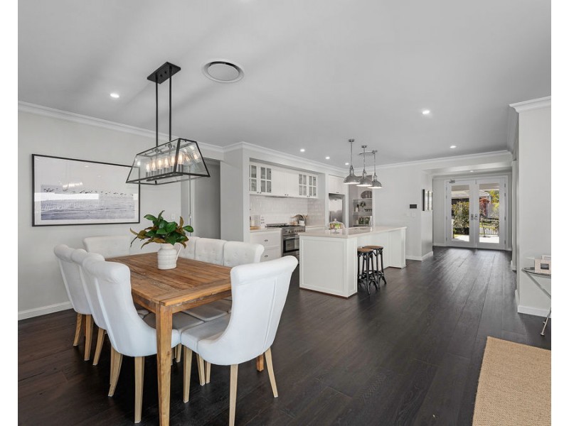 9 Houston Street, Spring Mountain QLD 4124