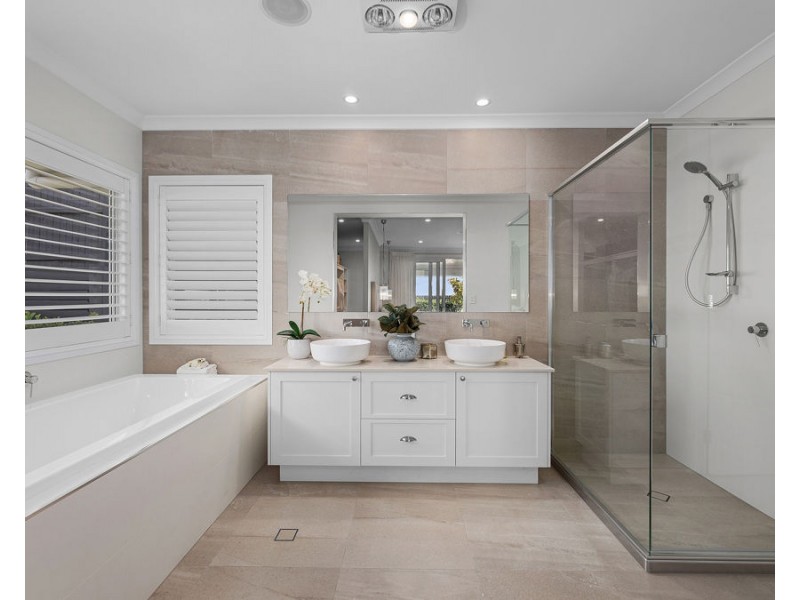 9 Houston Street, Spring Mountain QLD 4124