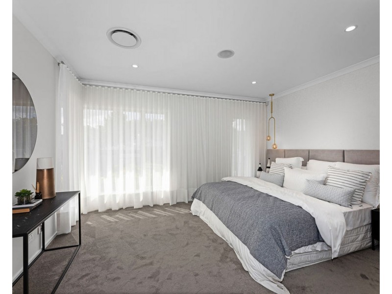 11 Houston Street, Spring Mountain QLD 4124