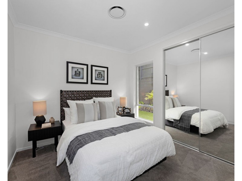 11 Houston Street, Spring Mountain QLD 4124