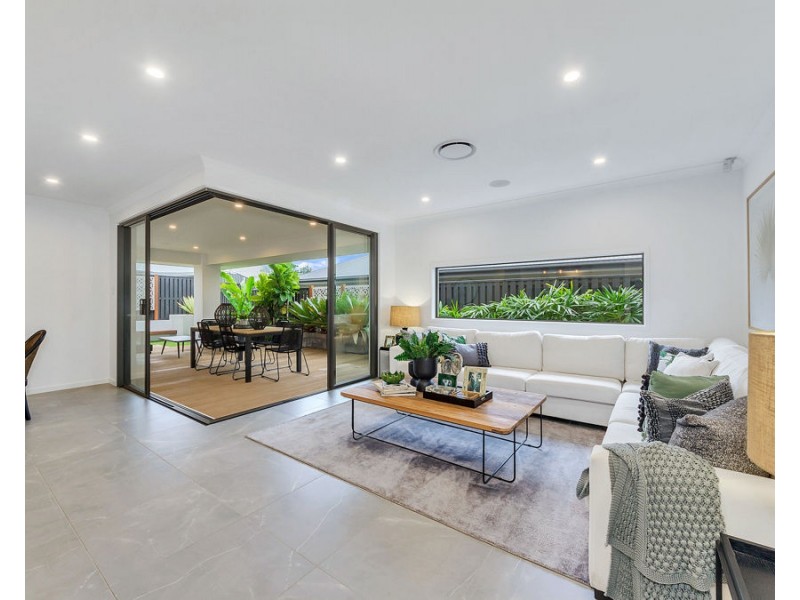 22 Ridge Parade, Narangba QLD 4504