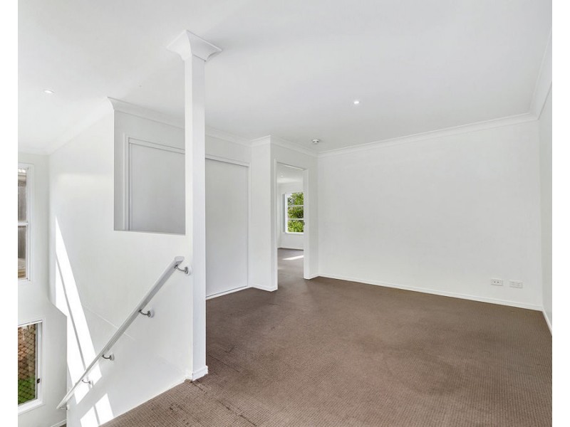 10 Pine Place, Upper Kedron QLD 4055