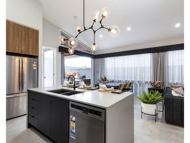 39 Hart Crescent, Bells Creek QLD 4551