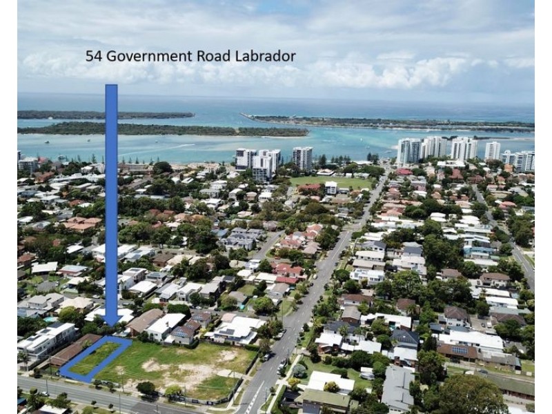 54 Government Road, Labrador QLD 4215