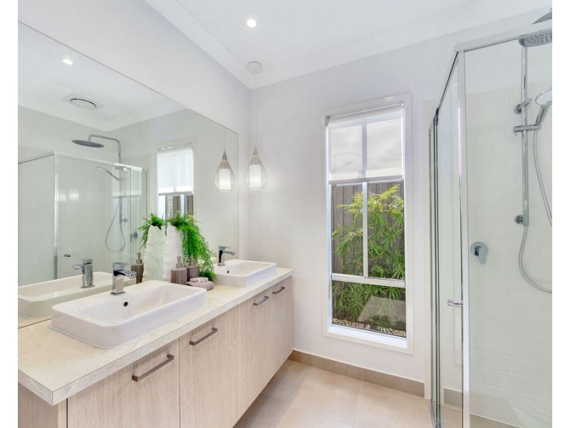 12 Village Green Boulevard, Palmview QLD 4553