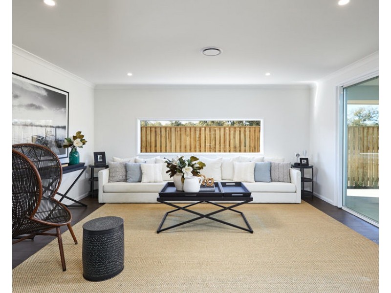 54 Meadow Circuit, Helensvale QLD 4212