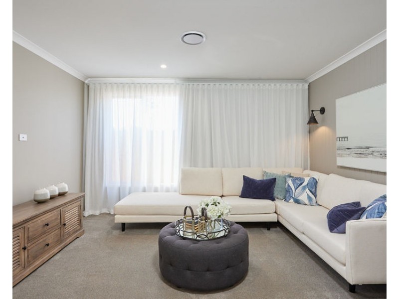 54 Meadow Circuit, Helensvale QLD 4212