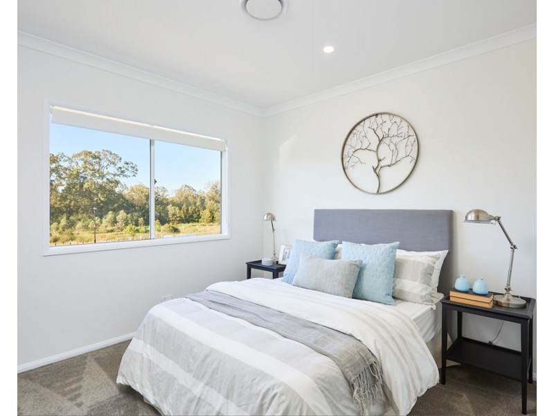 54 Meadow Circuit, Helensvale QLD 4212