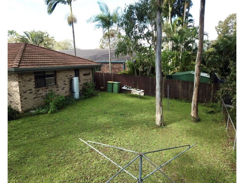 4 Newlands Avenue, Petrie QLD 4502