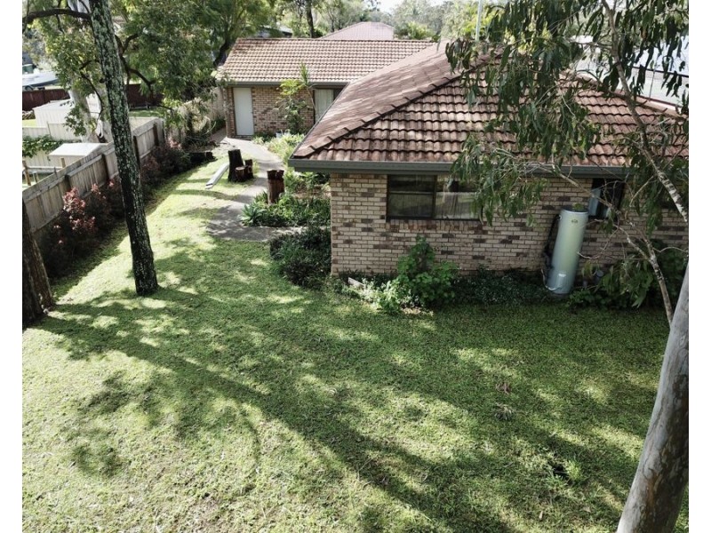 4 Newlands Avenue, Petrie QLD 4502