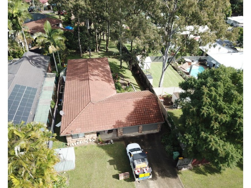 4 Newlands Avenue, Petrie QLD 4502