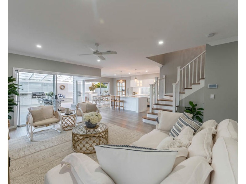 12 Cardinal Crescent, Newport QLD 4020