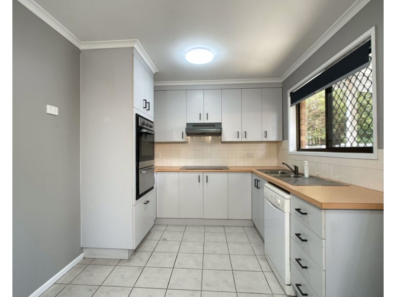 1/4 Oaklands Drive, Caboolture South QLD 4510
