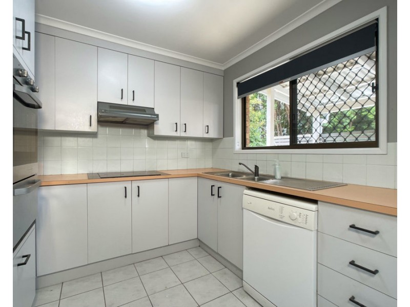 1/4 Oaklands Drive, Caboolture South QLD 4510