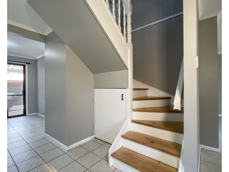 1/4 Oaklands Drive, Caboolture South QLD 4510