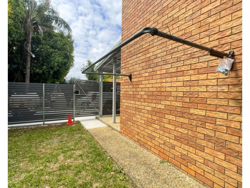 1/4 Oaklands Drive, Caboolture South QLD 4510