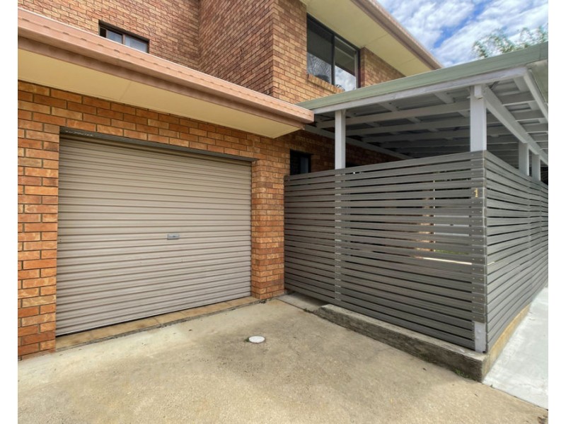 1/4 Oaklands Drive, Caboolture South QLD 4510
