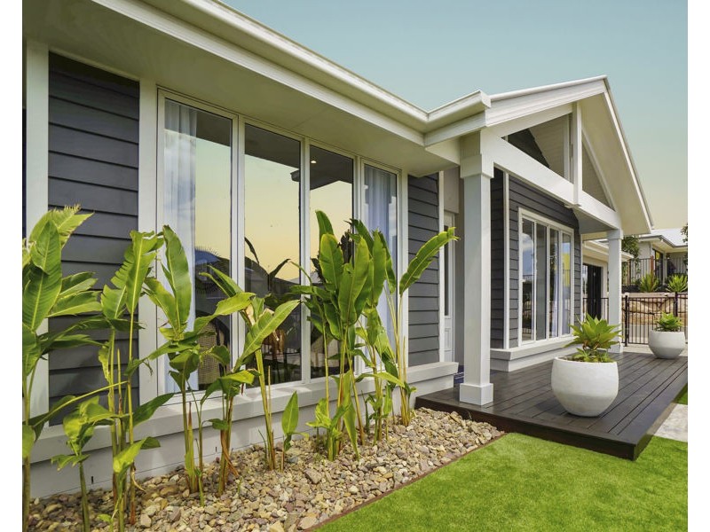 67 Spring Way, Nikenbah QLD 4655