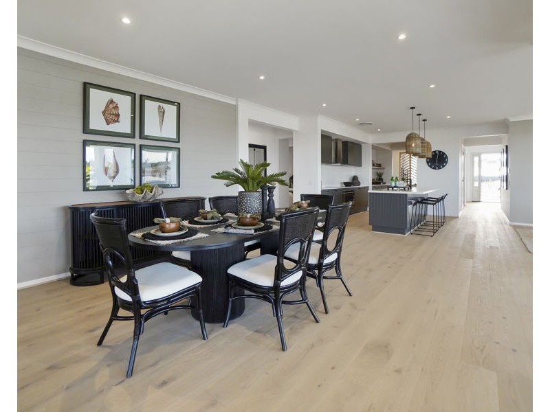 67 Spring Way, Nikenbah QLD 4655