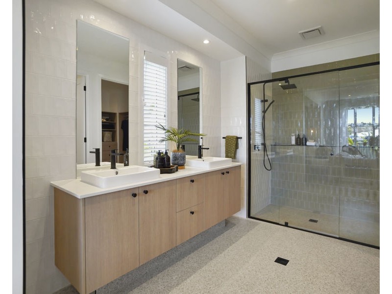 67 Spring Way, Nikenbah QLD 4655