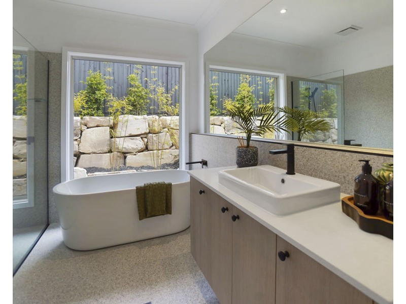 67 Spring Way, Nikenbah QLD 4655