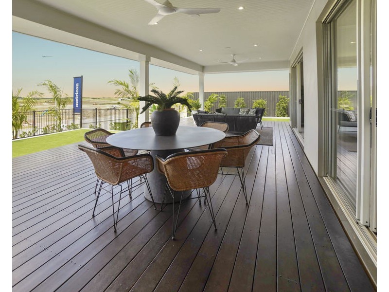 67 Spring Way, Nikenbah QLD 4655
