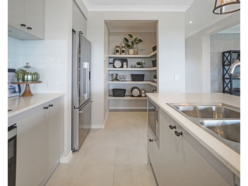 65 Spring Way, Nikenbah QLD 4655