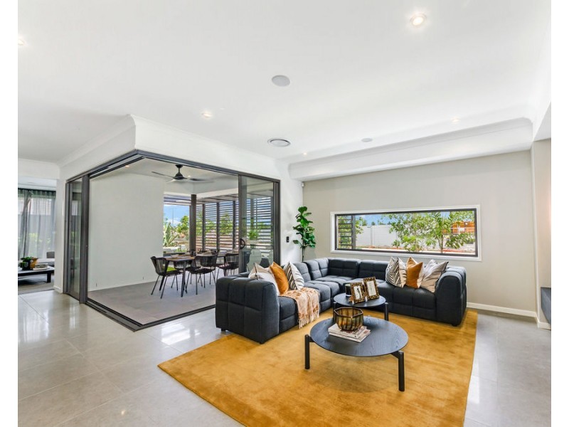 34 Hart Crescent, Bells Creek QLD 4551