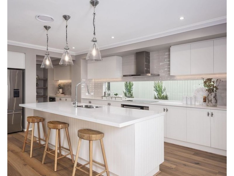 11 Jingeri Street, Redland Bay QLD 4165