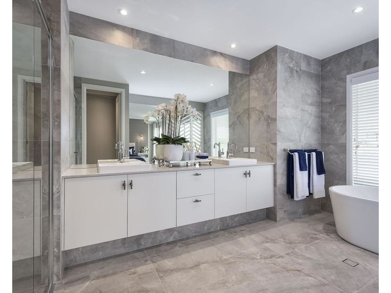 11 Jingeri Street, Redland Bay QLD 4165