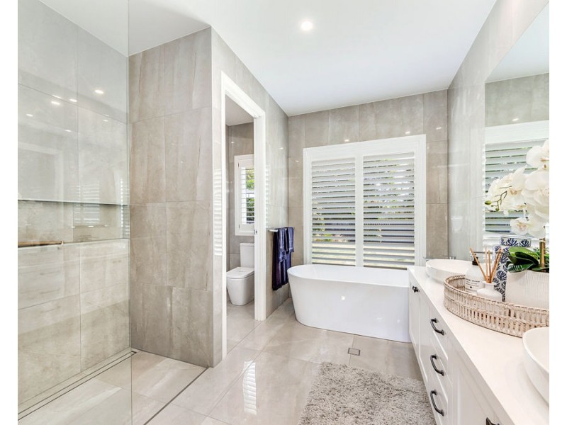 1-3 Executive Way, Bridgeman Downs QLD 4035