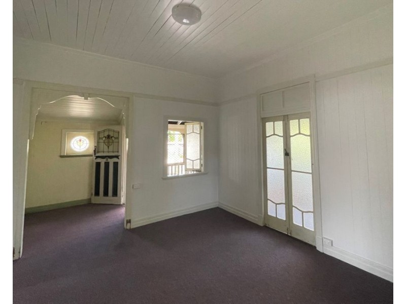 4 Russell Street, Caboolture QLD 4510