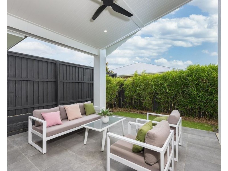 9 Cypress Street, Park Ridge QLD 4125