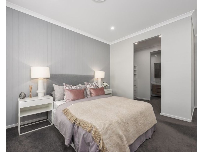 9 Cypress Street, Park Ridge QLD 4125