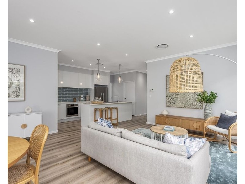 11 Cypress Street, Park Ridge QLD 4125