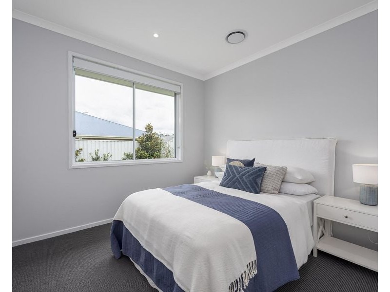 11 Cypress Street, Park Ridge QLD 4125