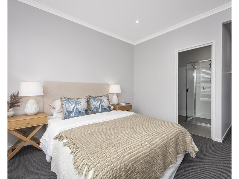 11 Cypress Street, Park Ridge QLD 4125