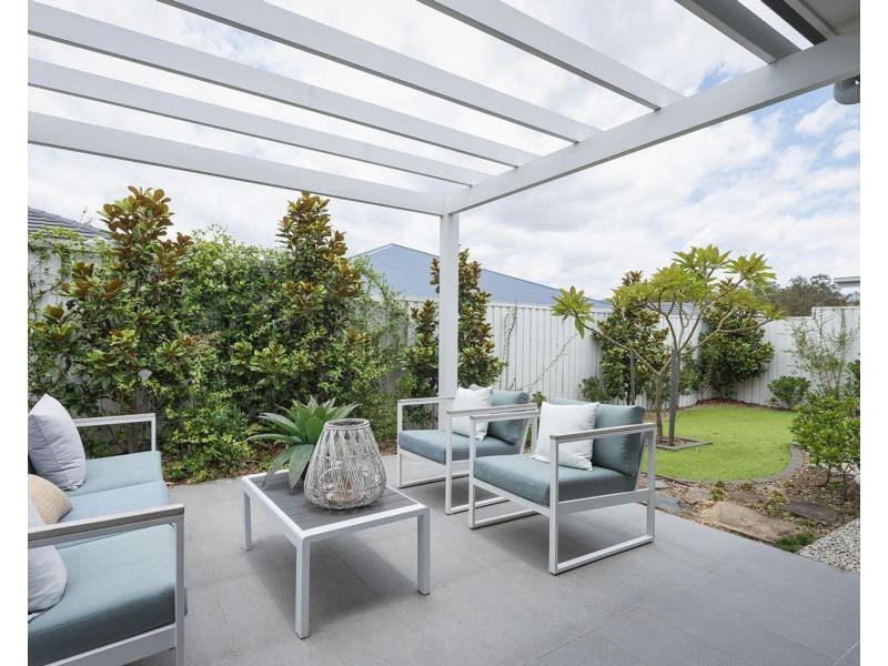 11 Cypress Street, Park Ridge QLD 4125