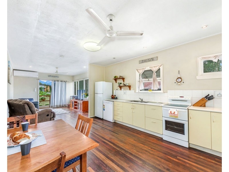 32 Sheehan Street, Kallangur QLD 4503