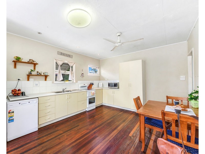 32 Sheehan Street, Kallangur QLD 4503