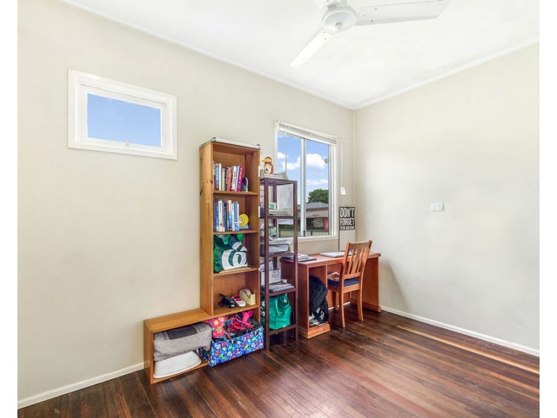 32 Sheehan Street, Kallangur QLD 4503