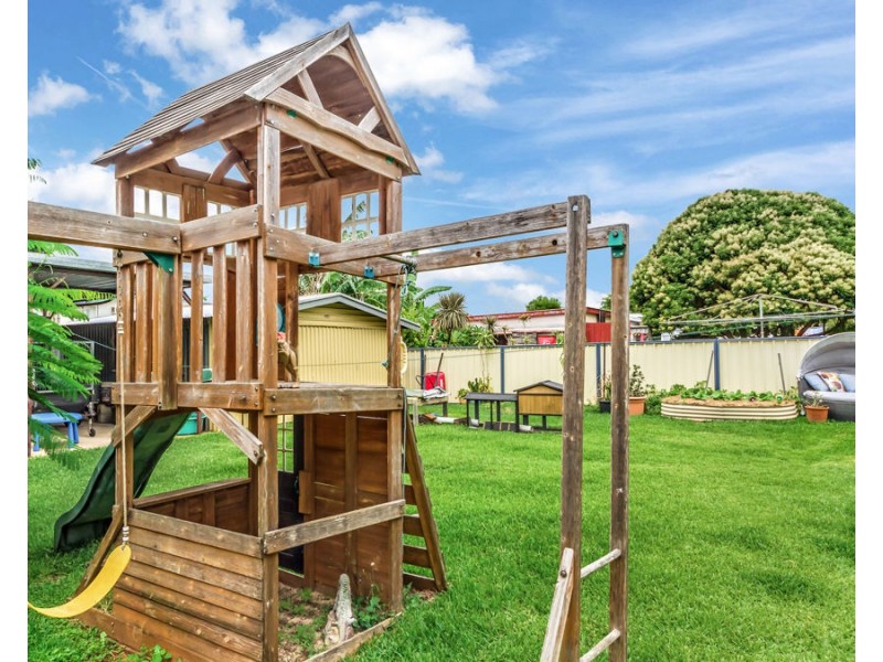 32 Sheehan Street, Kallangur QLD 4503