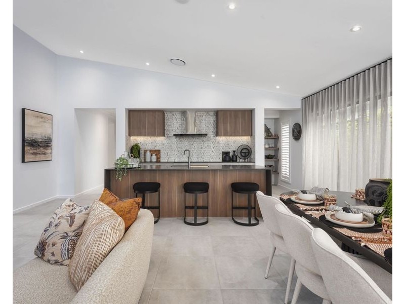 9 Guroman Drive, Greenbank QLD 4124