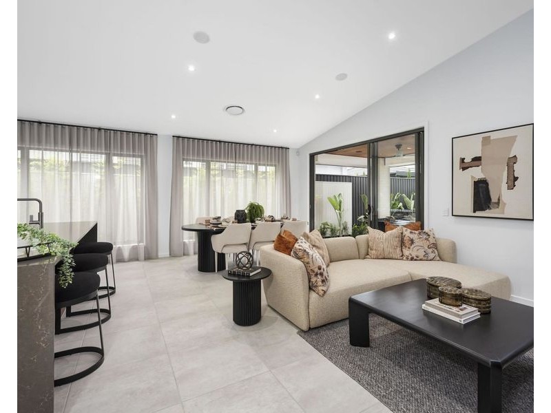 9 Guroman Drive, Greenbank QLD 4124