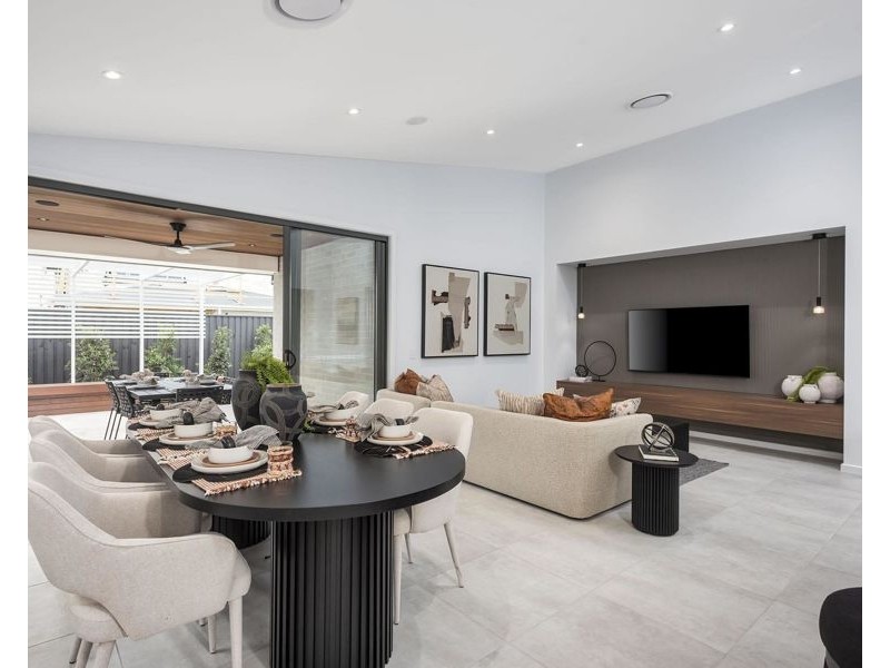 9 Guroman Drive, Greenbank QLD 4124